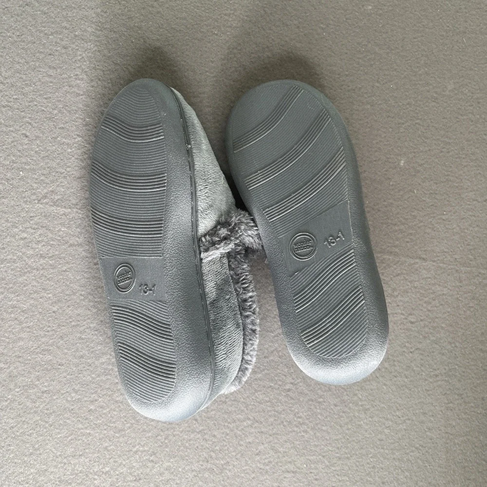 Wonder Nation Sleep Mode Youth size 13-1 Kids Video Game Slippers  Preowned